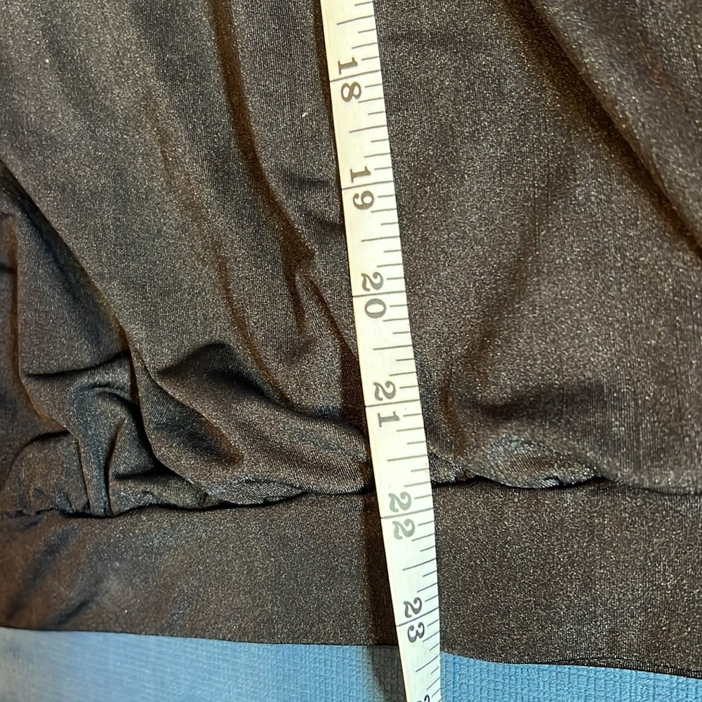 Black Zara size M cap-sleeves faux wrap blouse with tie - Picture 6 of 9